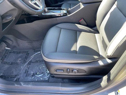 Used 2025 Chevrolet Trax ACTIV FWD image 22