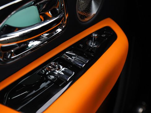 Used 2026 Rolls-Royce Cullinan image 38