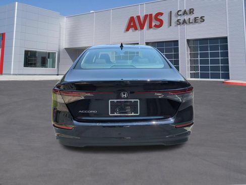 Used 2025 Honda Accord LX image 7