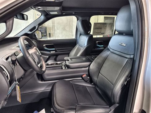 New 2026 Ford Expedition Max Platinum image 12