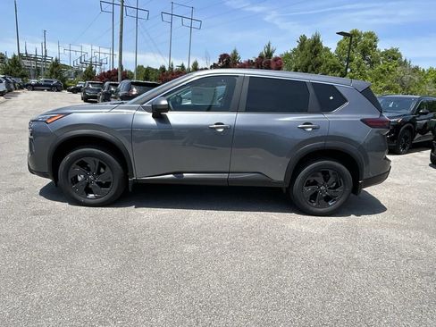 New 2026 Nissan Rogue SV FWD image 4