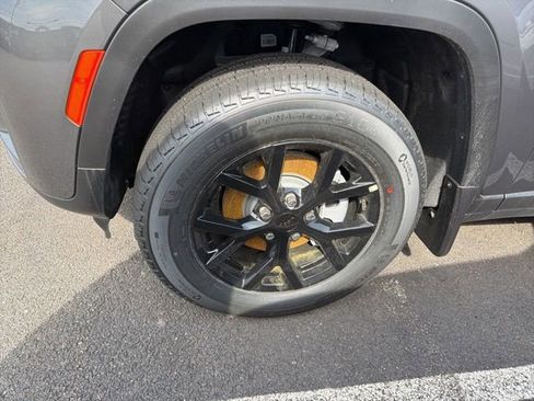 New 2026 Jeep Grand Cherokee Altitude AWD/4WD image 4