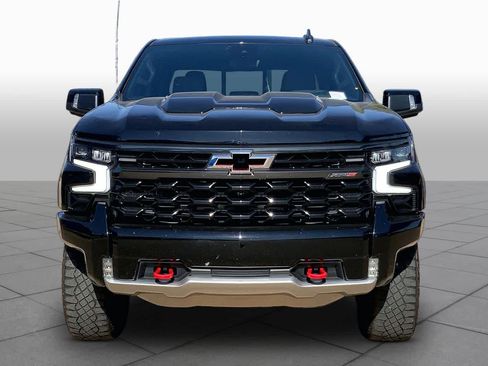 Used 2024 Chevrolet Silverado 1500 ZR2 w/ Technology Package AWD/4WD image 4