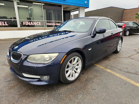 Used 2011 BMW 335i Convertible image 6