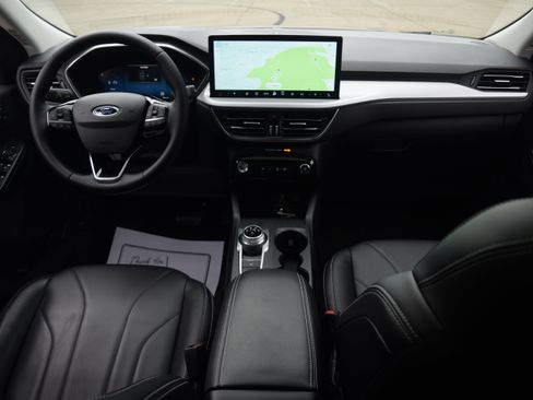 Used 2025 Ford Escape Platinum w/ Premium Technology Package image 8