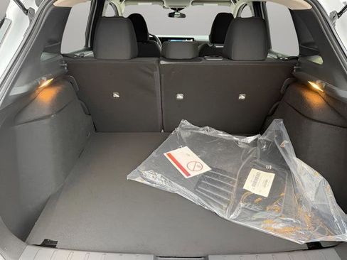 Certified 2025 Nissan Kicks SV image 26