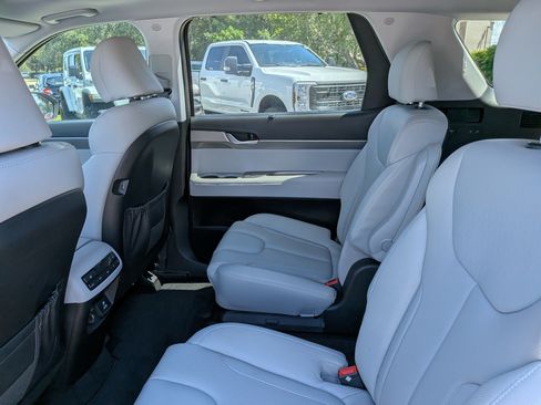 Used 2022 Hyundai Palisade SEL w/ Premium Package FWD image 15