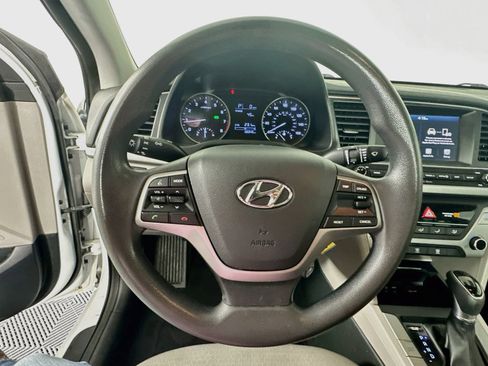 Used 2017 Hyundai Elantra SE FWD image 12