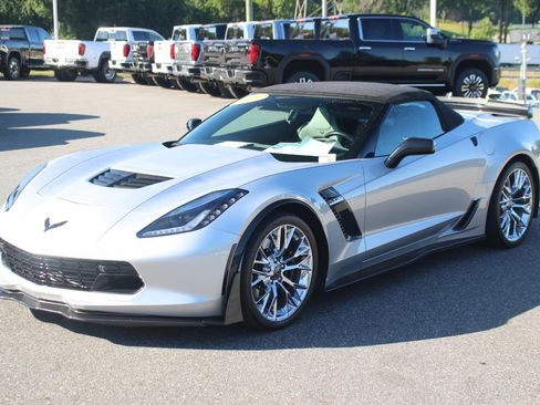Used 2019 Chevrolet Corvette Z06 RWD image 3