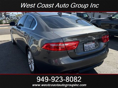 Used 2019 Jaguar XE Premium RWD image 4
