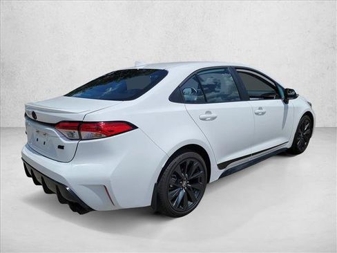 Used 2026 Toyota Corolla SE FWD image 5