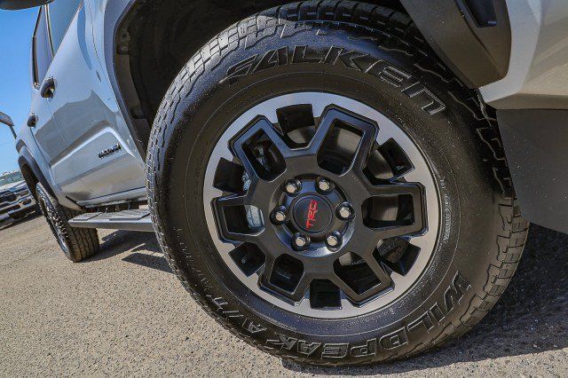Used 2025 Toyota Tacoma TRD Off-Road AWD/4WD image 2