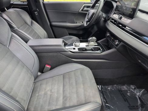 Used 2025 Mitsubishi Outlander SE FWD image 32