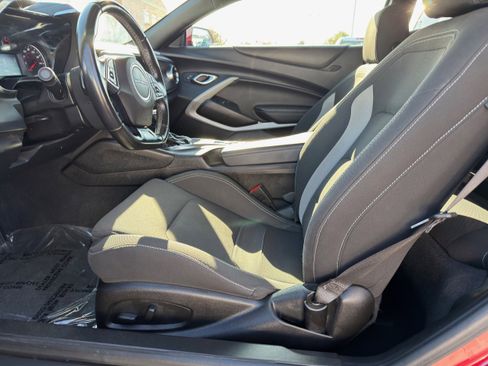 Used 2023 Chevrolet Camaro LT image 15