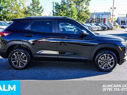 Used 2025 Chevrolet TrailBlazer LT image 9