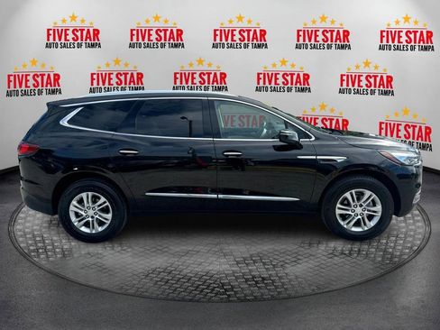 Used 2018 Buick Enclave Essence image 8