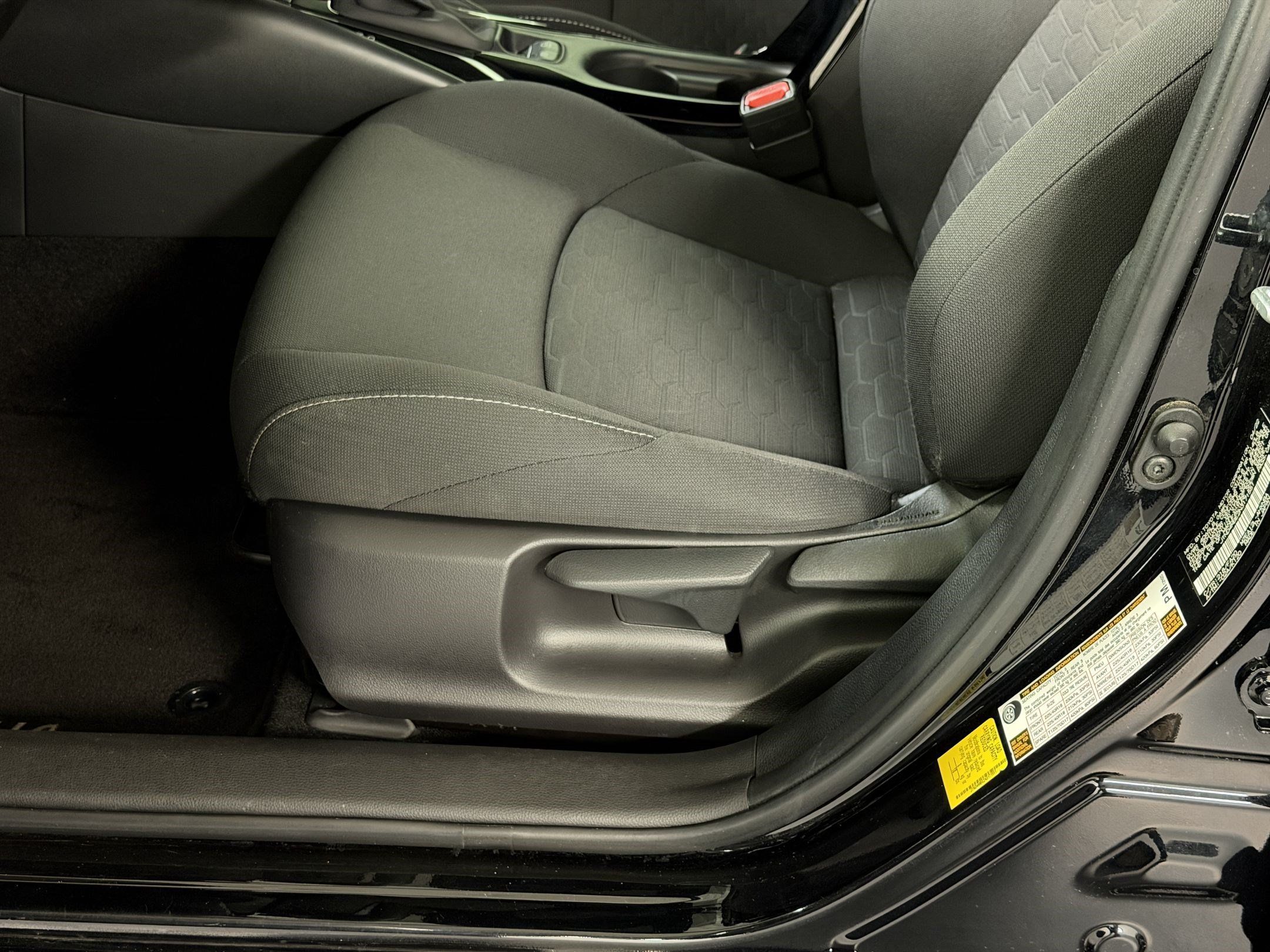 Used 2022 Toyota Corolla SE w/ Carpet Mat Package (TMS) FWD image 14