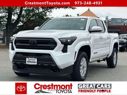 Certified 2025 Toyota Tacoma SR5 AWD/4WD image 1