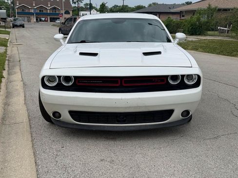 Used 2015 Dodge Challenger R/T Plus RWD image 2