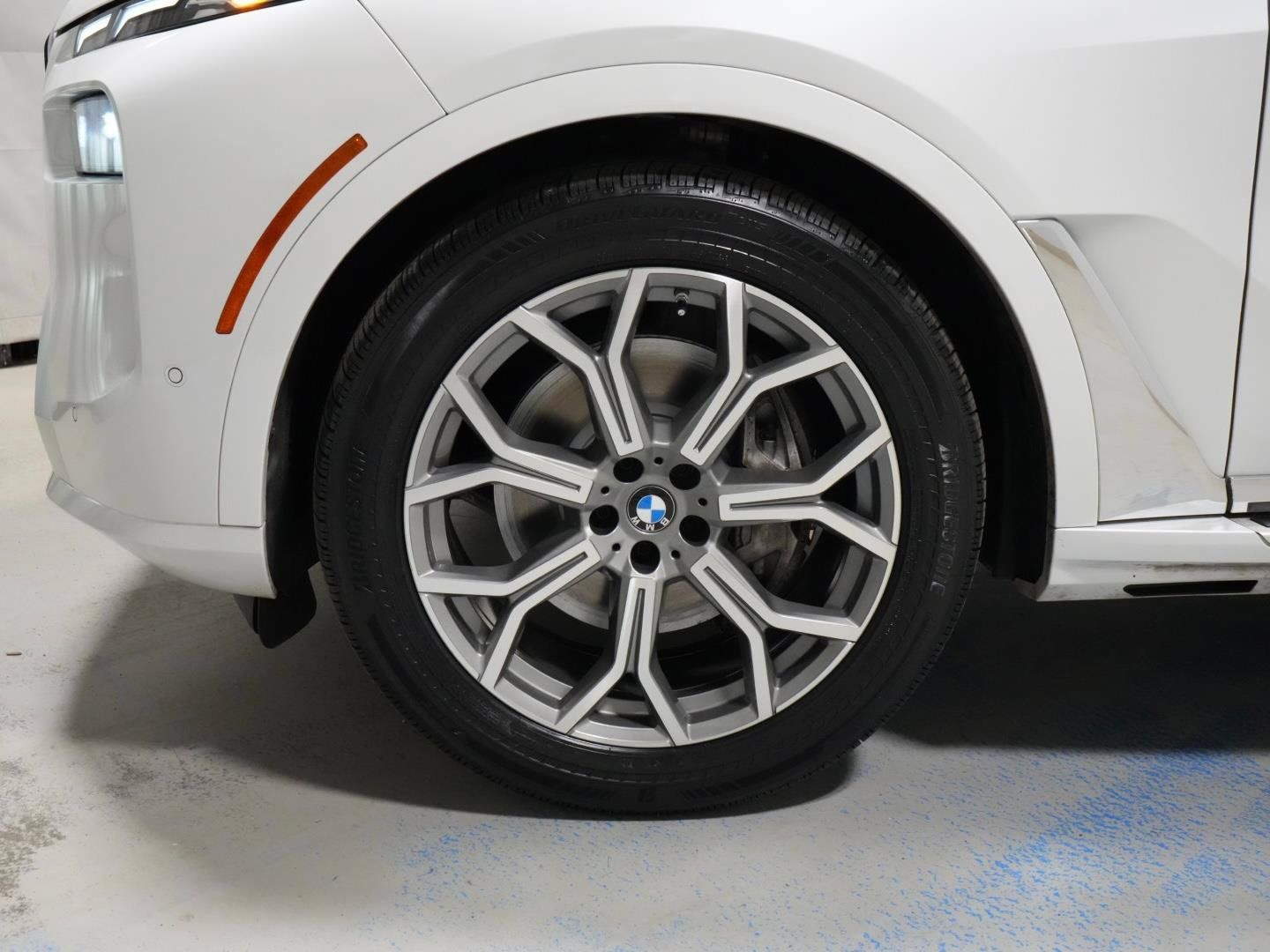 Used 2023 BMW X7 xDrive40i w/ Climate Comfort Package AWD/4WD image 38