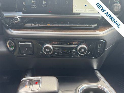 Used 2022 GMC Sierra 1500 Elevation w/ Elevation Premium Package image 25