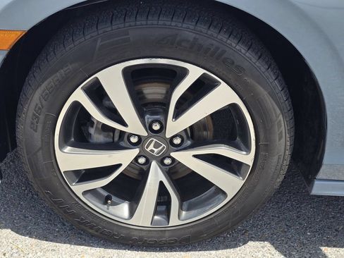 Used 2023 Honda Odyssey Touring image 9