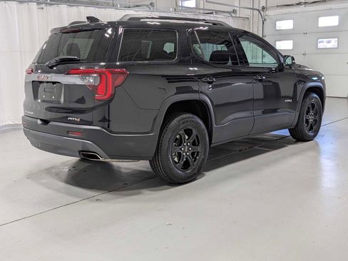 Used 2023 GMC Acadia AT4 w/ Preferred Package image 7