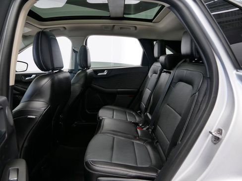 Used 2020 Ford Escape Titanium image 11