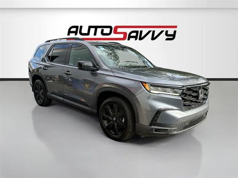 Used 2025 Honda Pilot Black Edition image 1