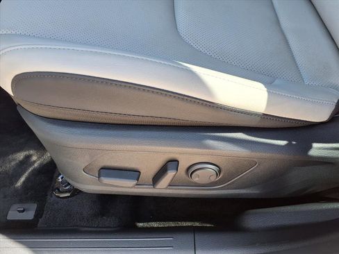 Used 2025 Kia Sportage EX image 19