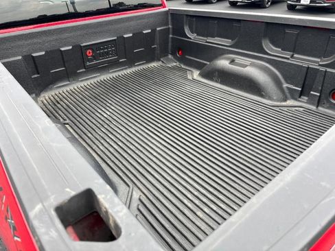 Used 2018 Chevrolet Silverado 1500 LT image 4