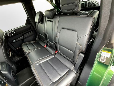 Used 2024 Ford Bronco Badlands w/ Sasquatch Package image 18