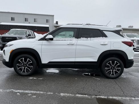 Used 2021 Chevrolet TrailBlazer ACTIV w/ Technology Package image 8