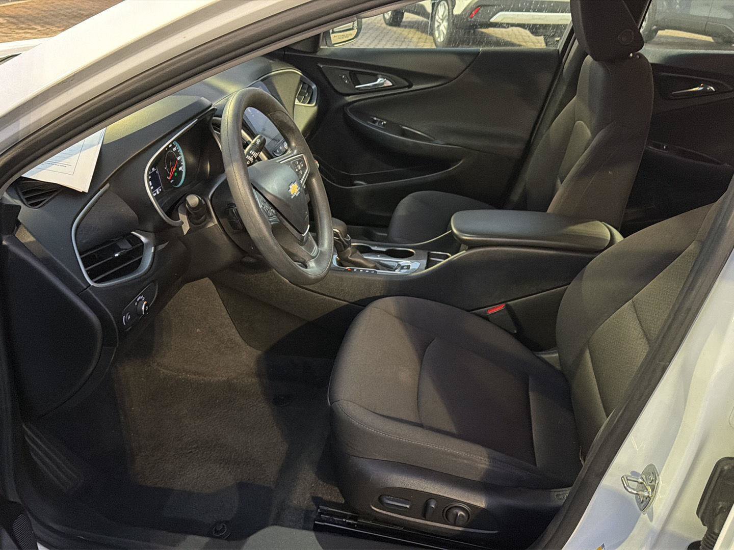 Used 2023 Chevrolet Malibu LS FWD image 10