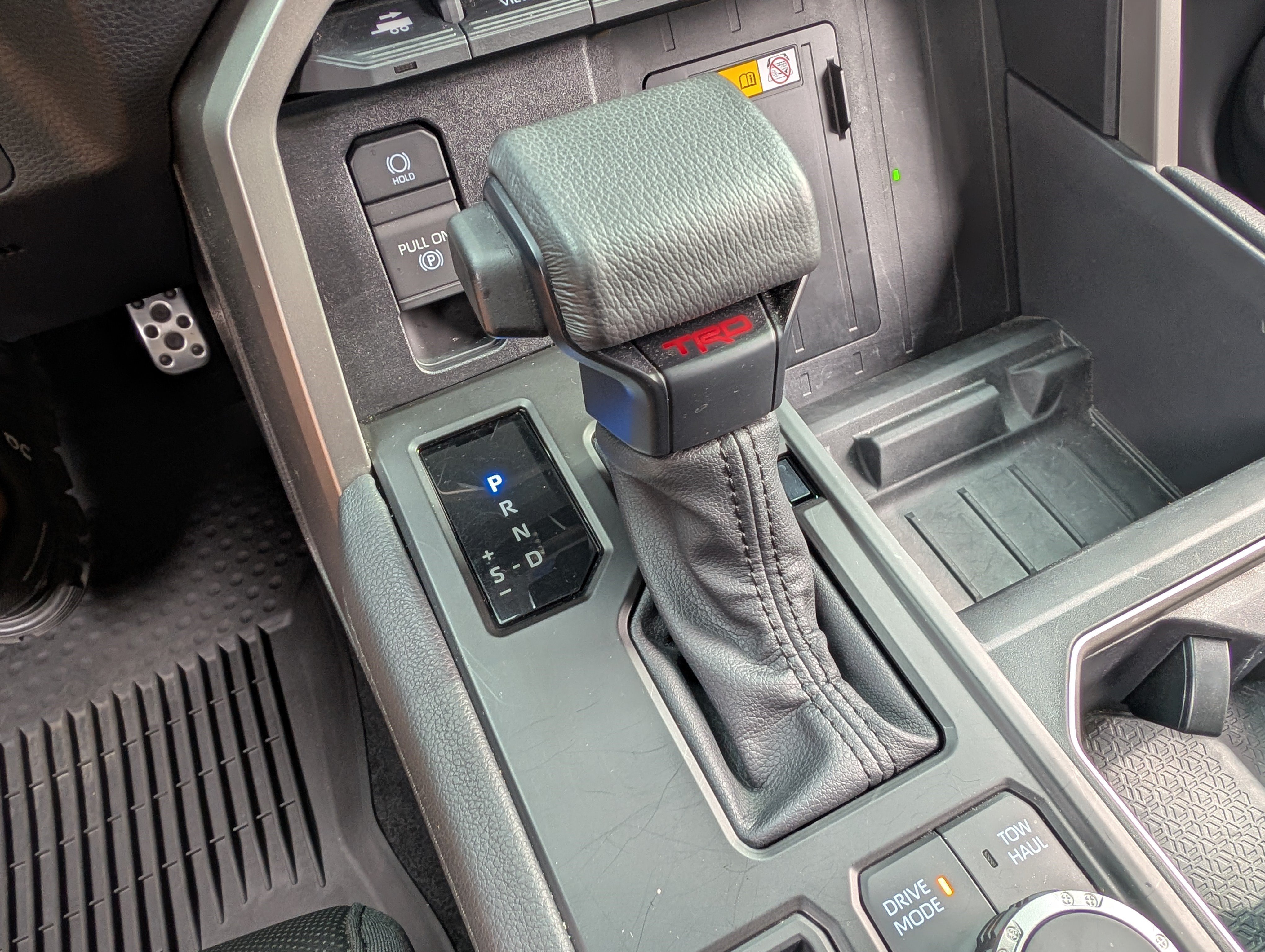 Used 2024 Toyota Tundra Limited w/ TRD Off-Road Package AWD/4WD image 31