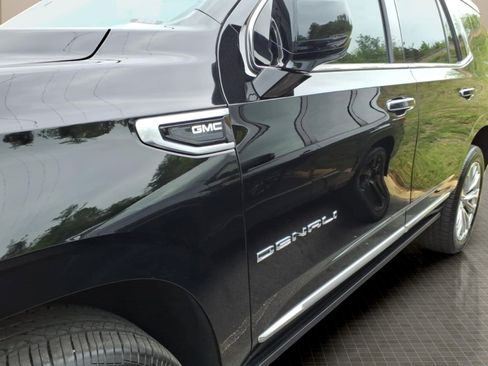 Used 2021 GMC Yukon Denali w/ Denali Premium Package AWD/4WD image 7