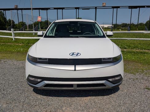 Used 2024 Hyundai Ioniq 5 SEL AWD/4WD image 2