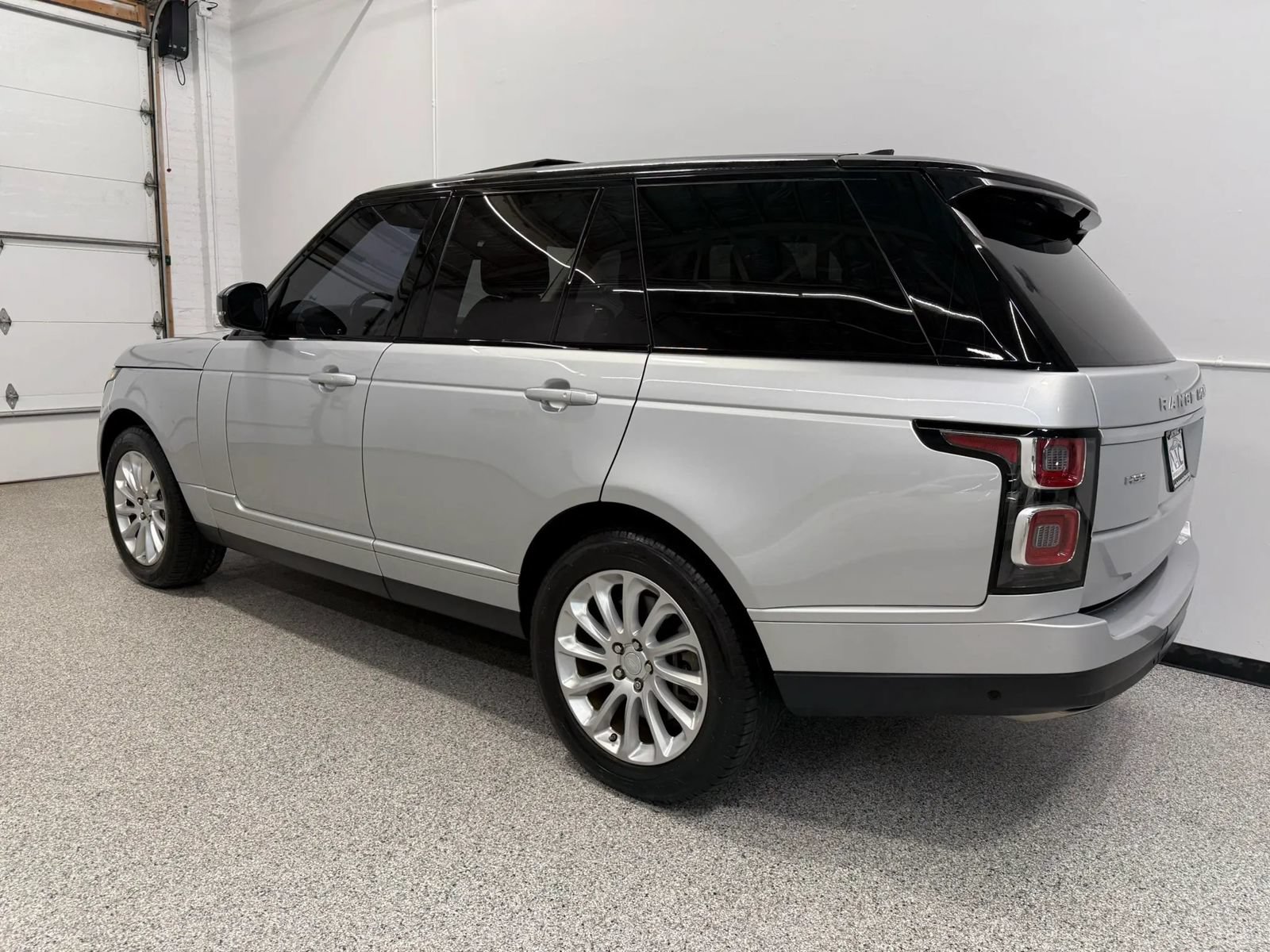 Used 2019 Land Rover Range Rover HSE AWD/4WD image 4