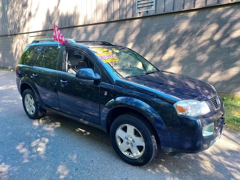 Used 2007 Saturn Vue AWD V6 w/ Leather Appointments Pkg image 3