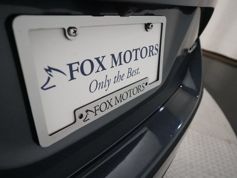 Used 2016 Toyota Corolla LE FWD image 36