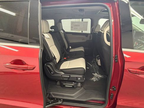 New 2026 Honda Odyssey Elite image 17