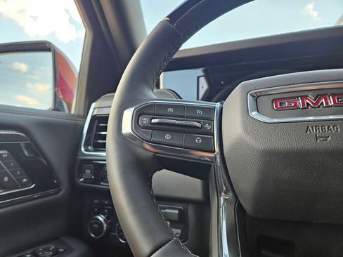 New 2026 GMC Yukon Elevation w/ Elevation Premium Package AWD/4WD image 13