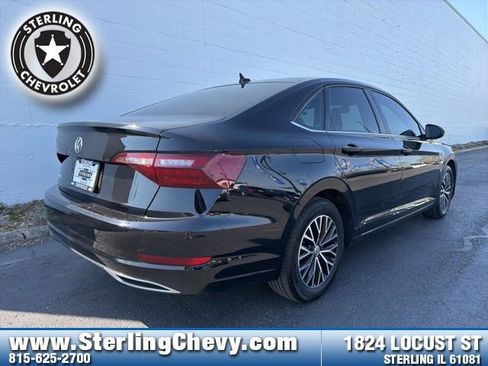 Used 2021 Volkswagen Jetta R-Line image 5