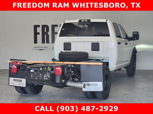 New 2026 RAM 3500 Tradesman AWD/4WD image 4