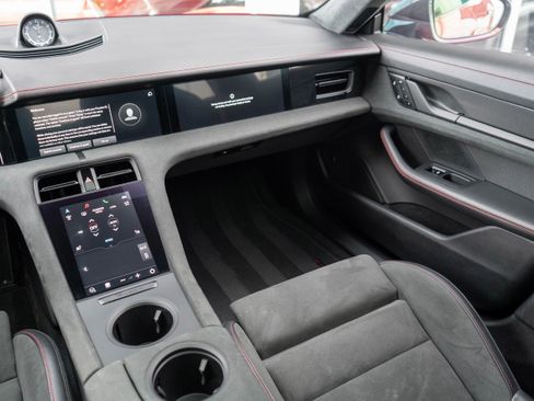 Used 2023 Porsche Taycan GTS image 30