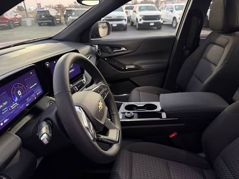 New 2026 Chevrolet Equinox LT image 7