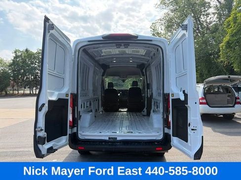 Used 2025 Ford Transit 250 148 Medium Roof RWD image 20