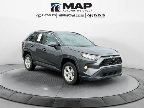 Used 2021 Toyota RAV4 XLE FWD image 7