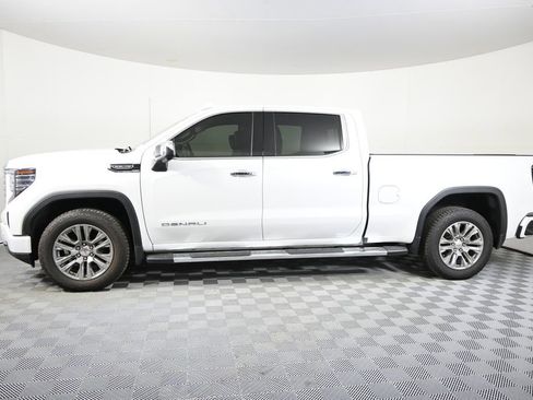 Used 2023 GMC Sierra 1500 Denali AWD/4WD image 2