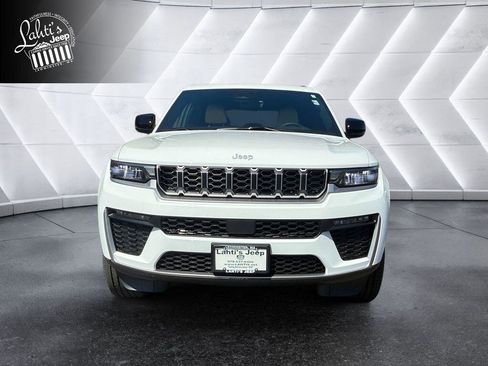 New 2026 Jeep Grand Cherokee Limited AWD/4WD image 2